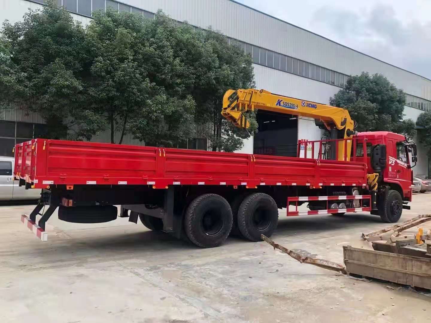 国六东风畅行D3后八轮随车吊