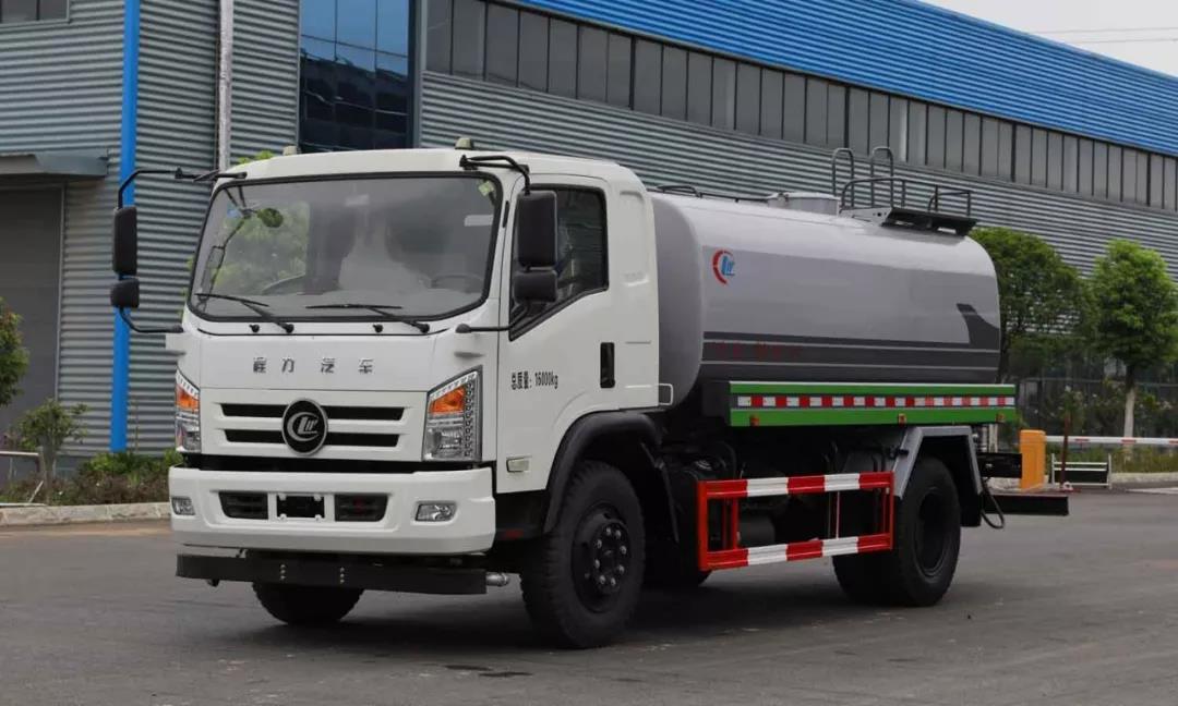 918博天堂商用底盘洒水车