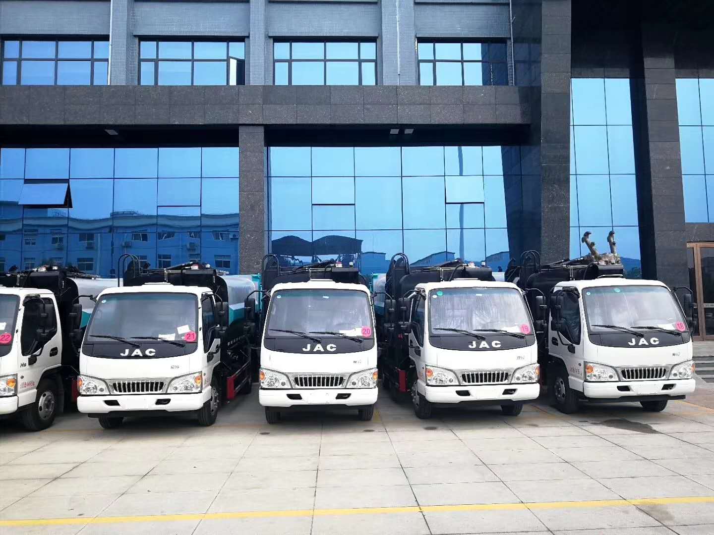 918博天堂江淮挂桶垃圾车