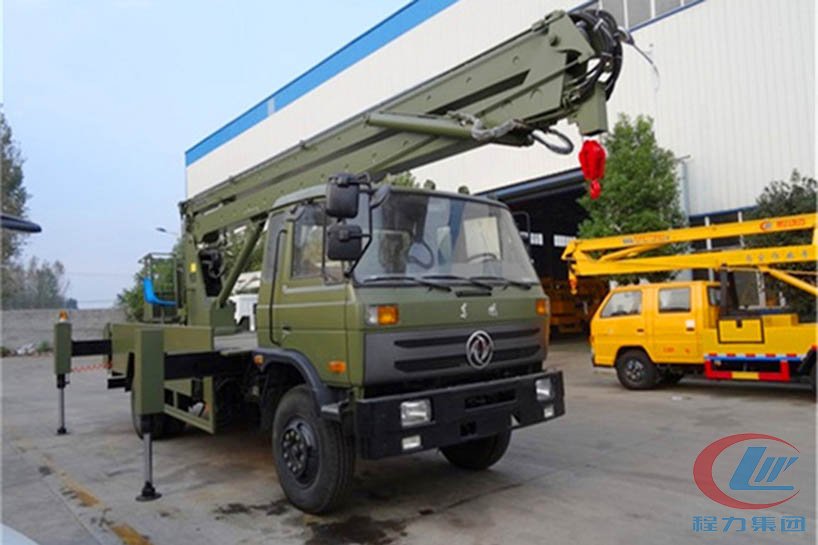 918博天堂东风153型20米高空作业车高清图