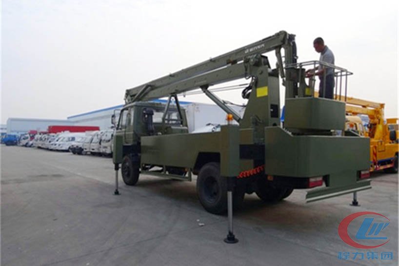 918博天堂东风153型20米高空作业车侧面图