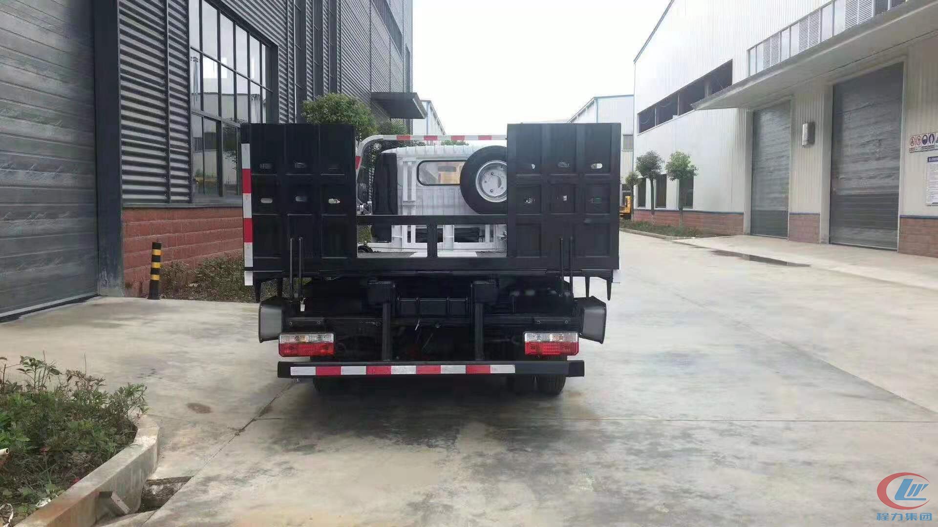 湖北918博天堂东风凯普特一拖二清障车侧面图
