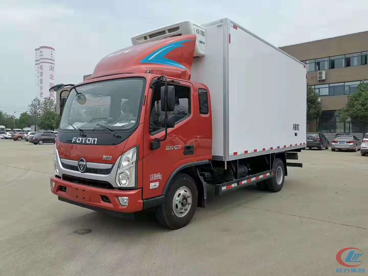 918博天堂福田奥铃冷藏车（厢长6米）侧面图