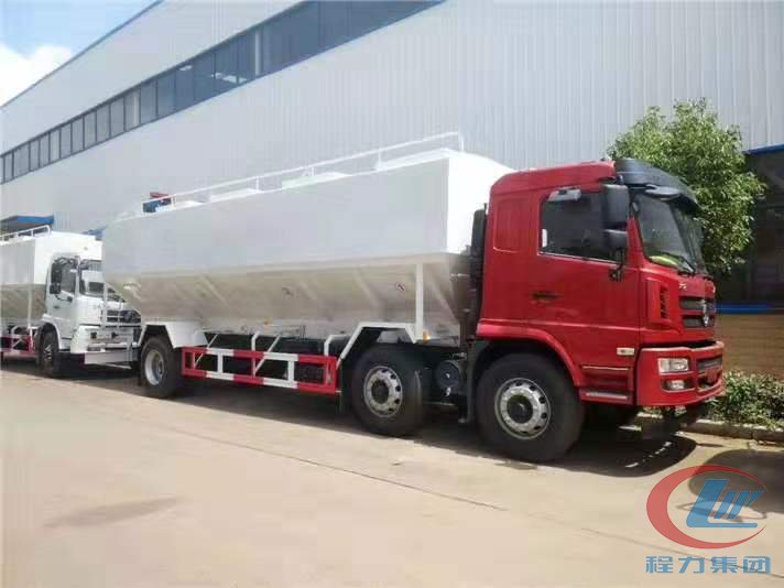918博天堂陕汽轩德小三轴散装饲料车