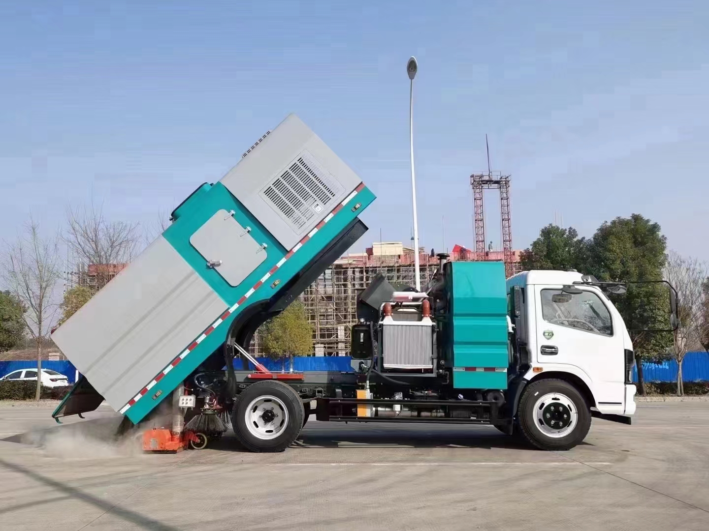 918博天堂东风福瑞卡后置吸尘车