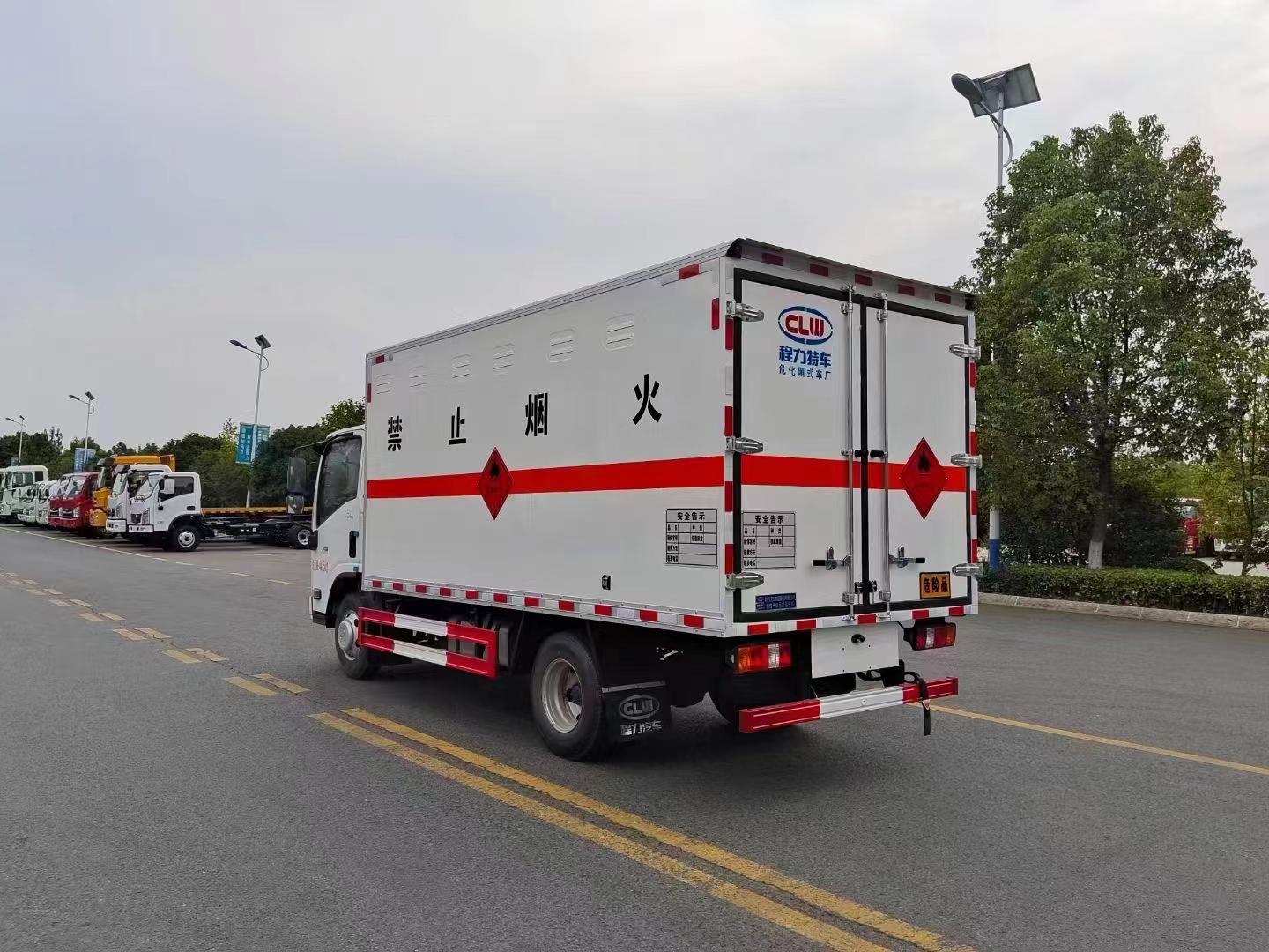 918博天堂集团专用车系列五十铃爆破器材运输车